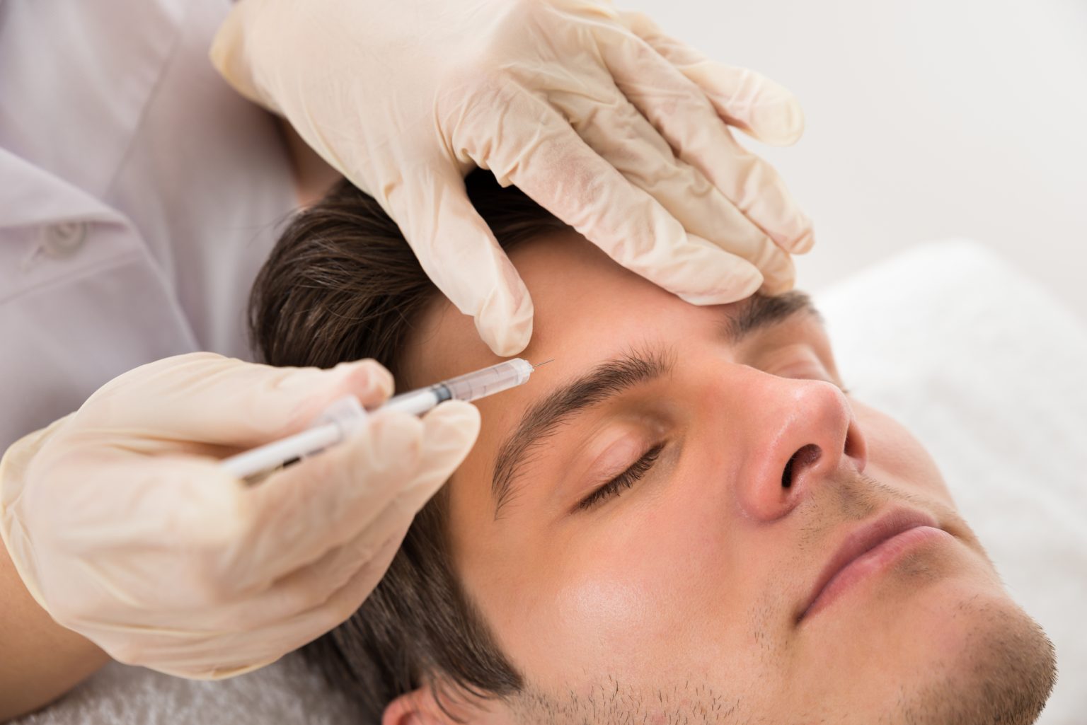 How-to-avoid-adding-too-much-filler-in-face-during-full-face-treatment-1536x1025 (1)